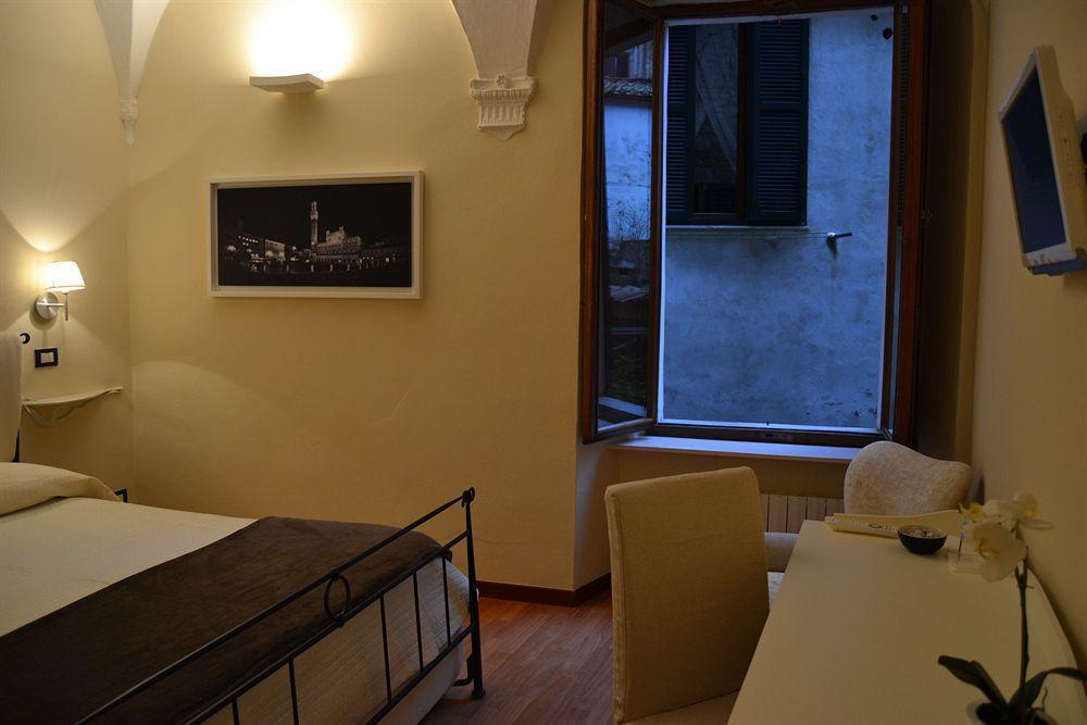 B&B Quattro Cantoni Siena Eksteriør bilde