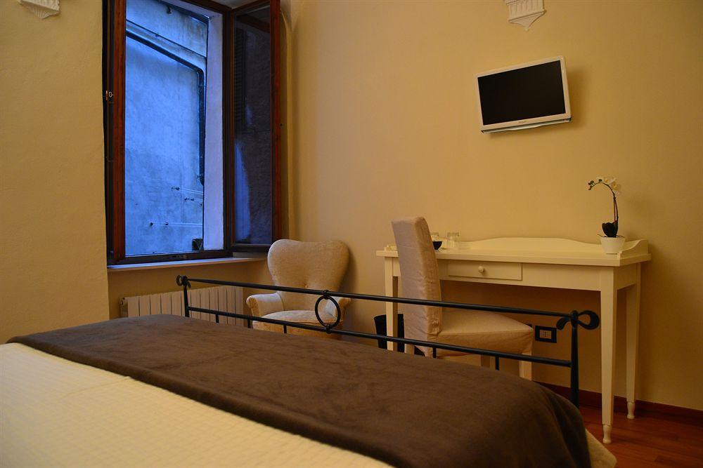 B&B Quattro Cantoni Siena Eksteriør bilde
