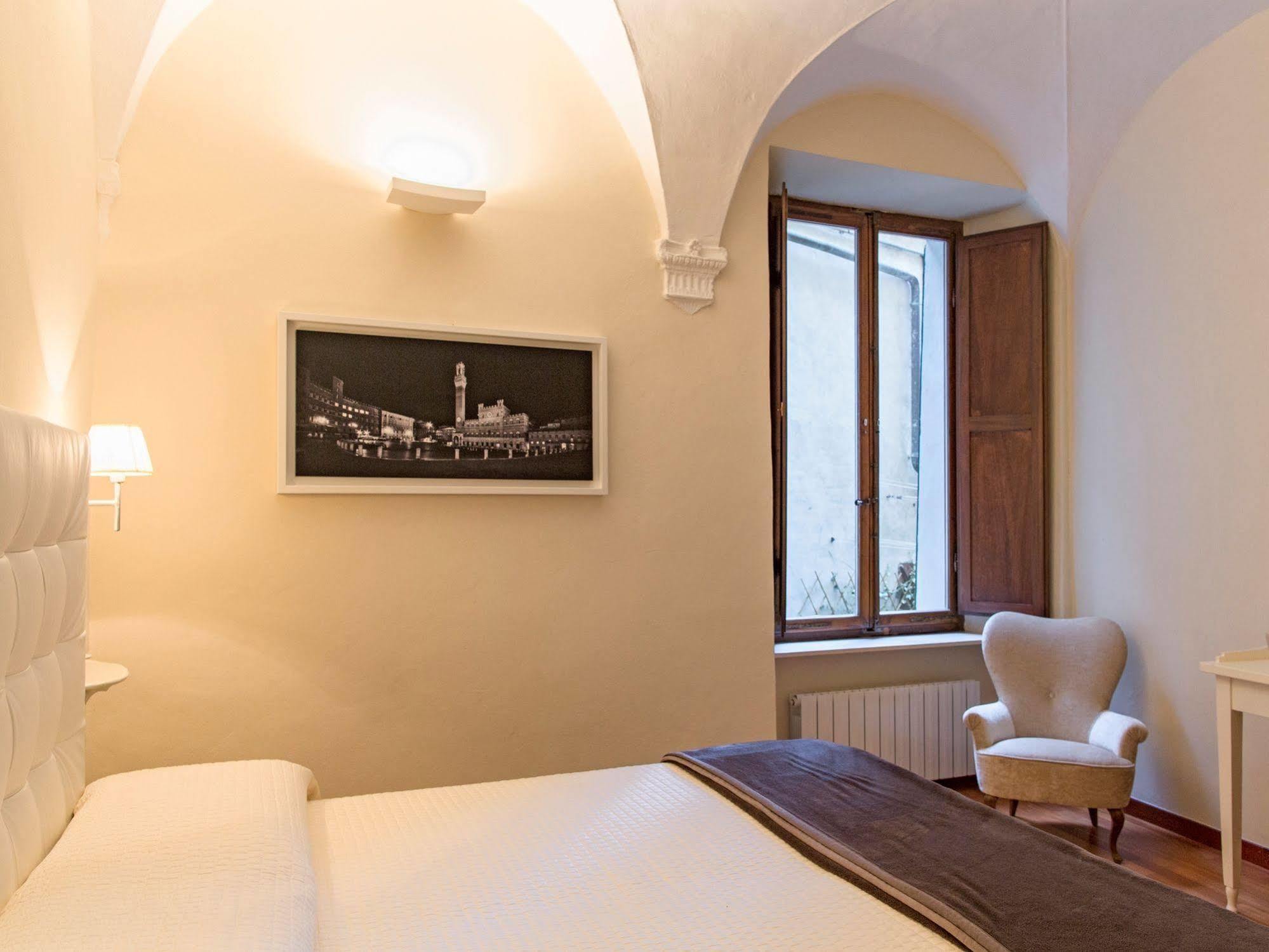 B&B Quattro Cantoni Siena Eksteriør bilde